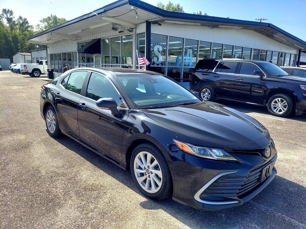 Toyota Camry LE 2021