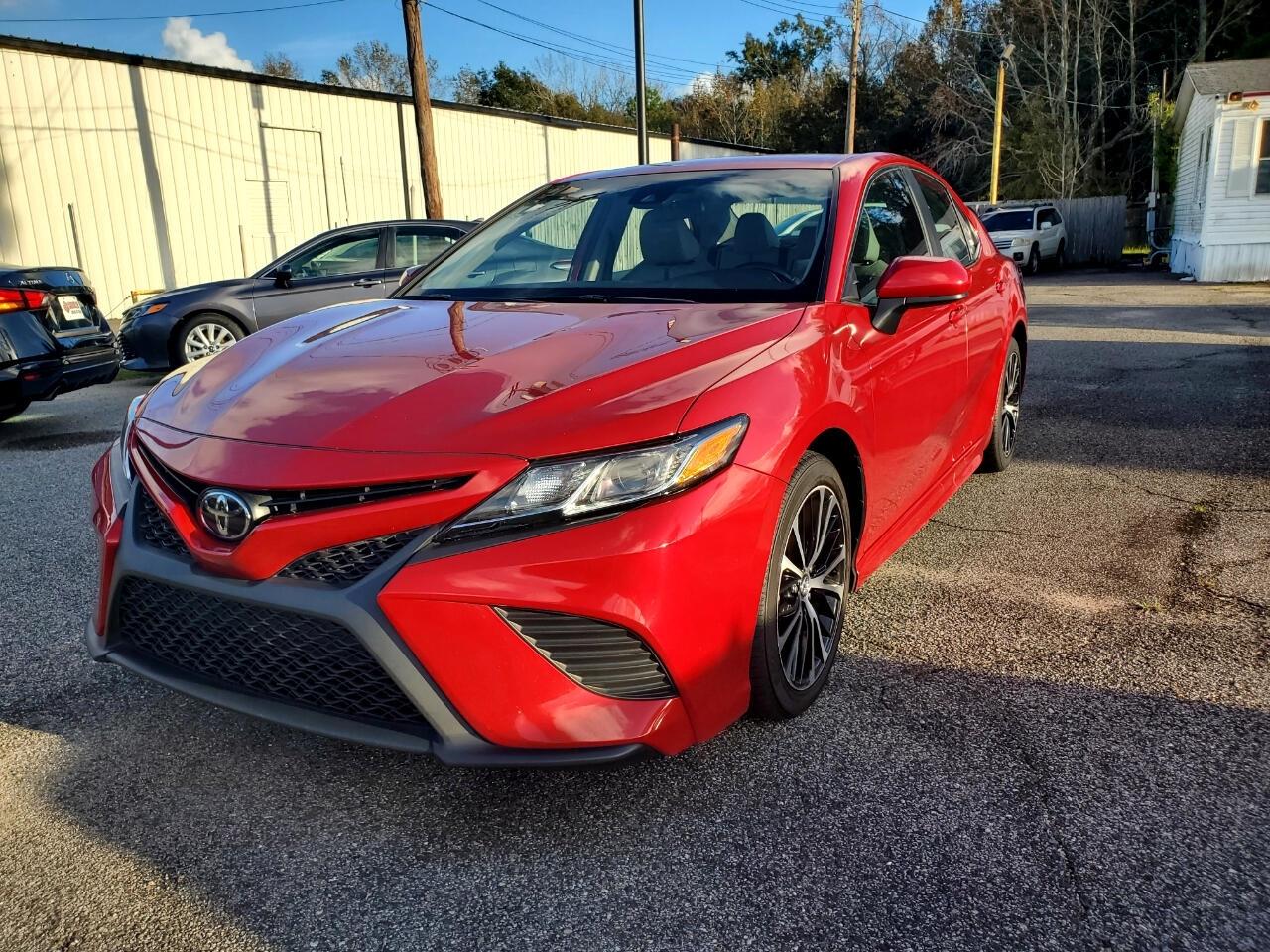 Toyota Camry SE 2020