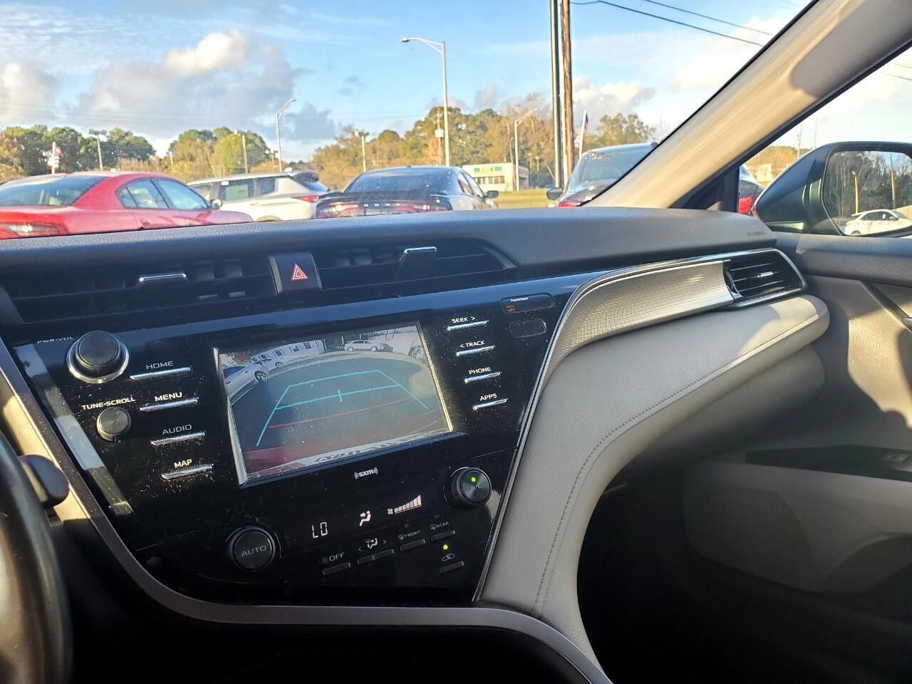 Toyota Camry SE 2020