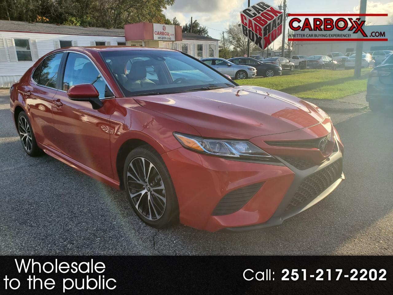 Toyota Camry SE 2020