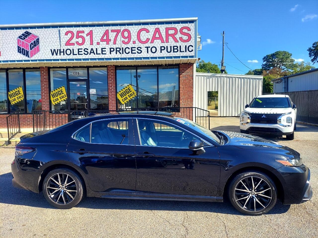 Toyota Camry SE 2021
