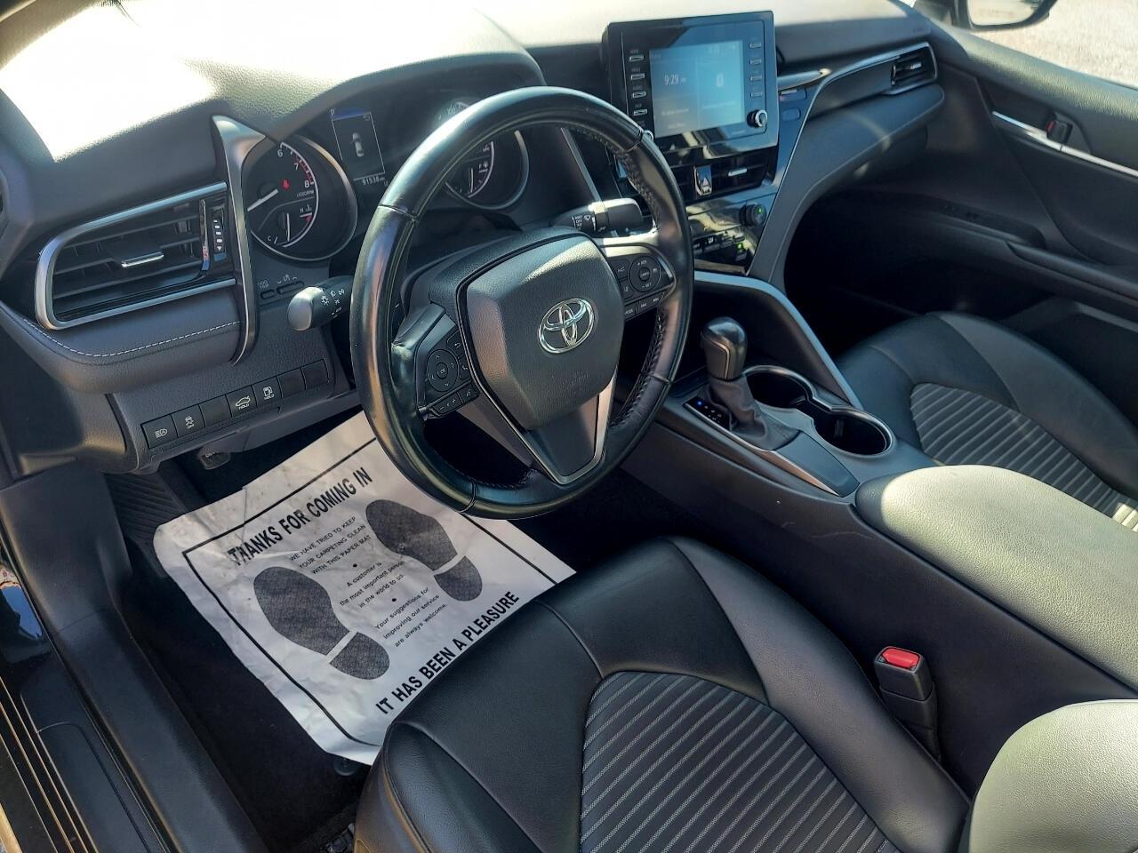 Toyota Camry SE 2021