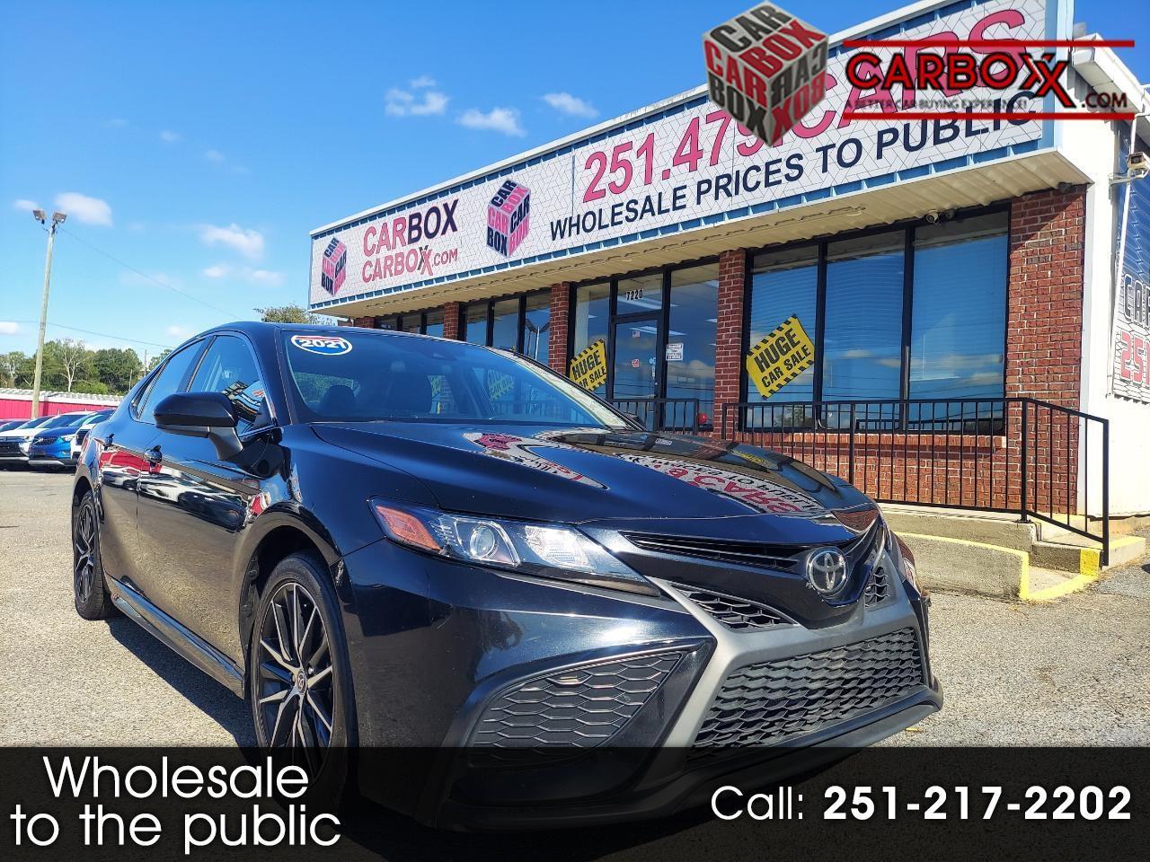 Toyota Camry SE 2021