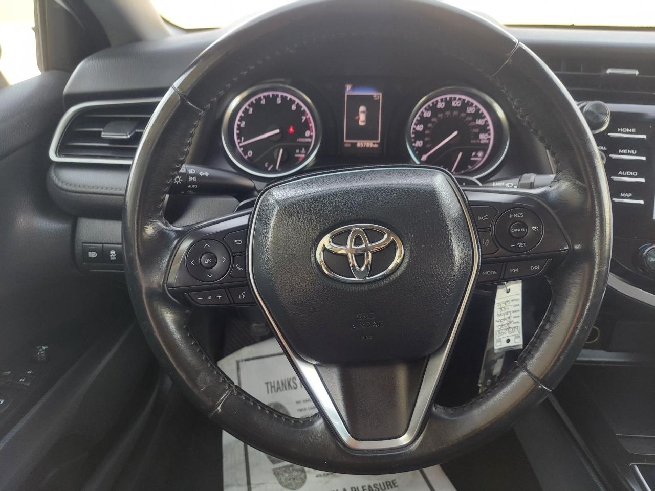 Toyota Camry SE 2020