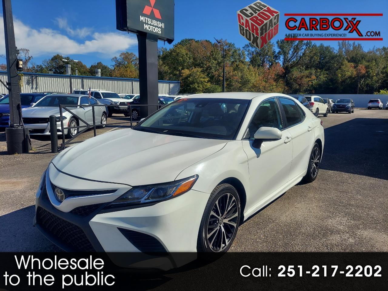 Toyota Camry SE 2020