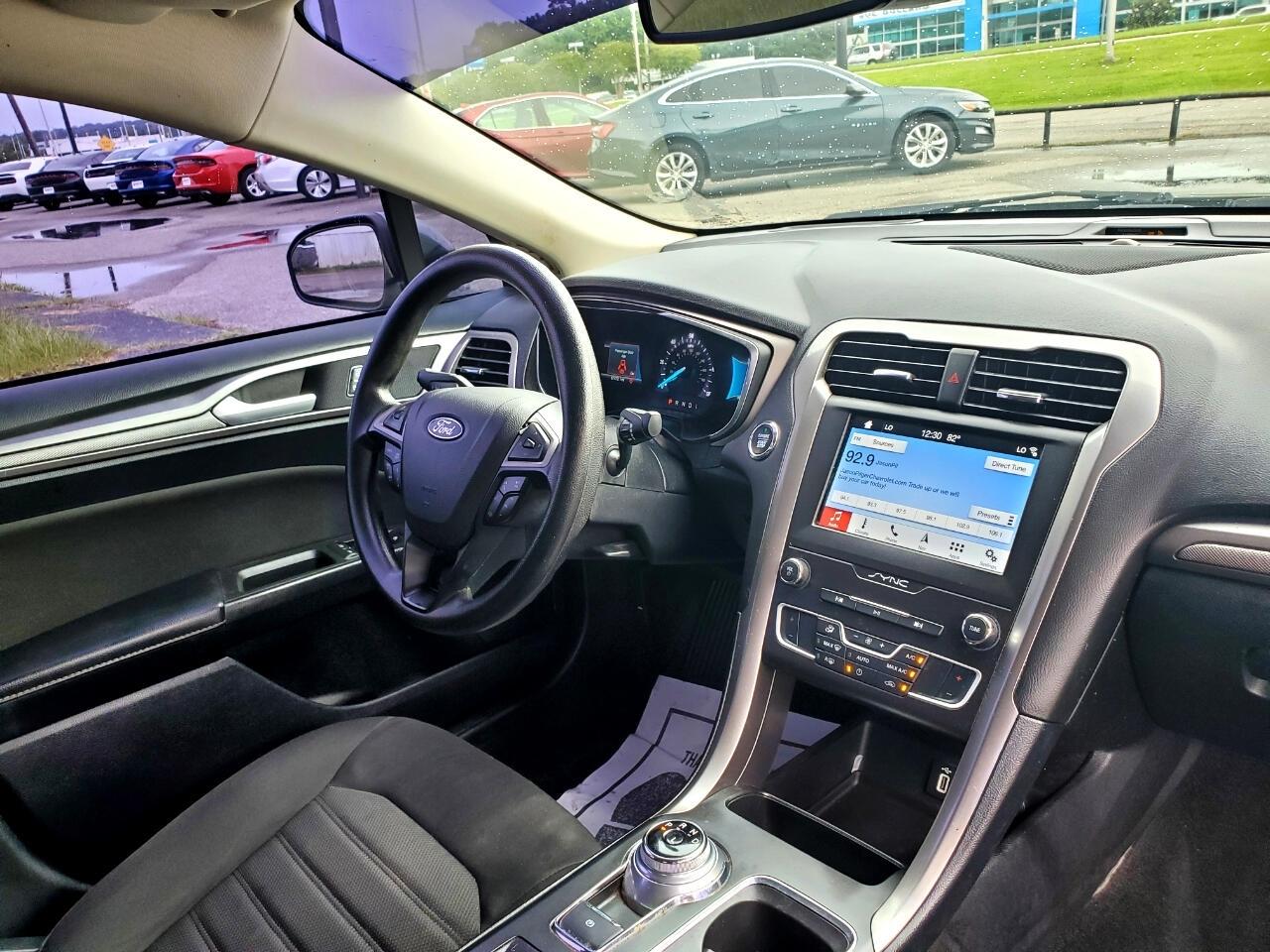 Ford Fusion Hybrid SE 2019