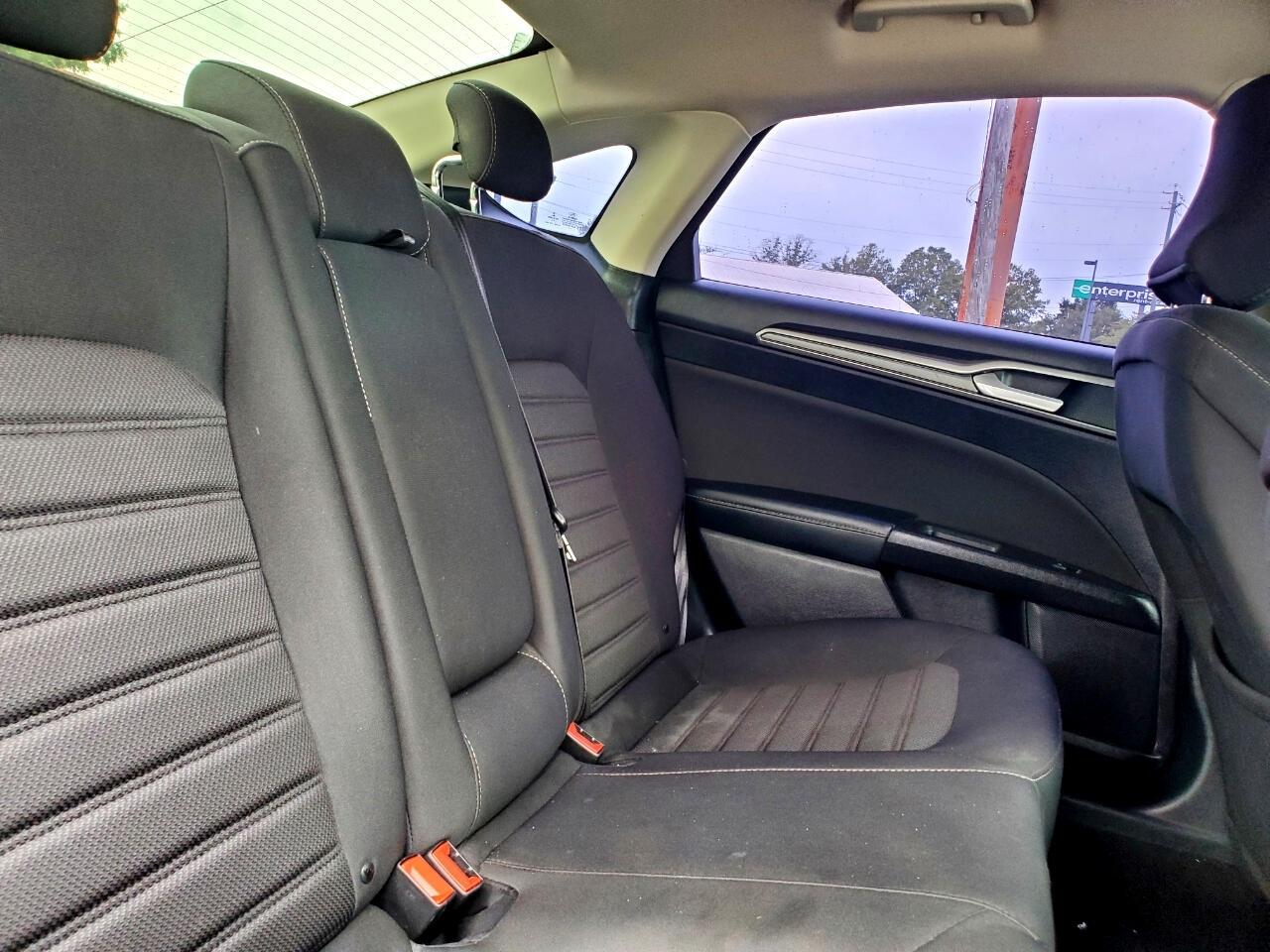 Ford Fusion Hybrid SE 2019