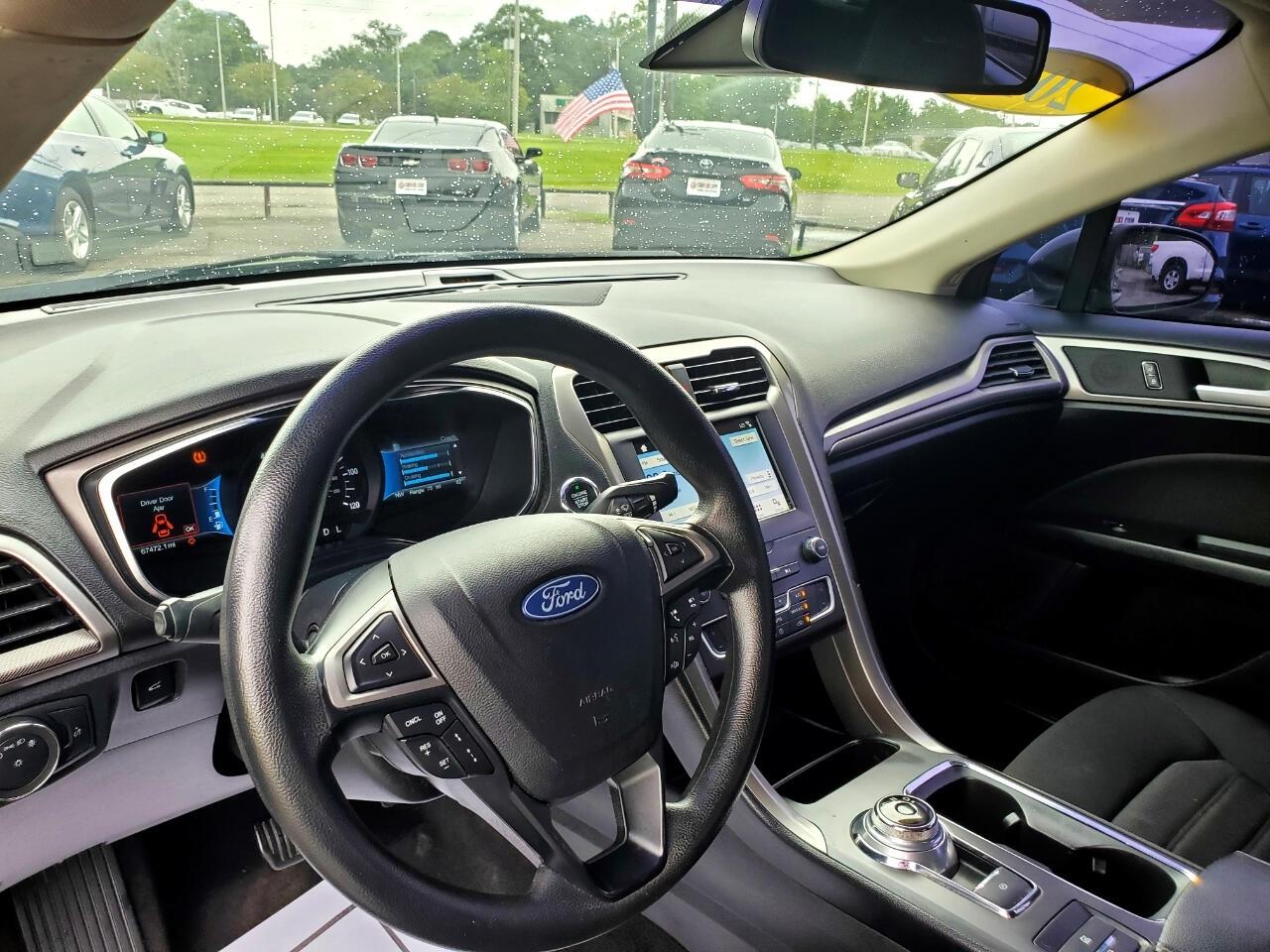 Ford Fusion Hybrid SE 2019