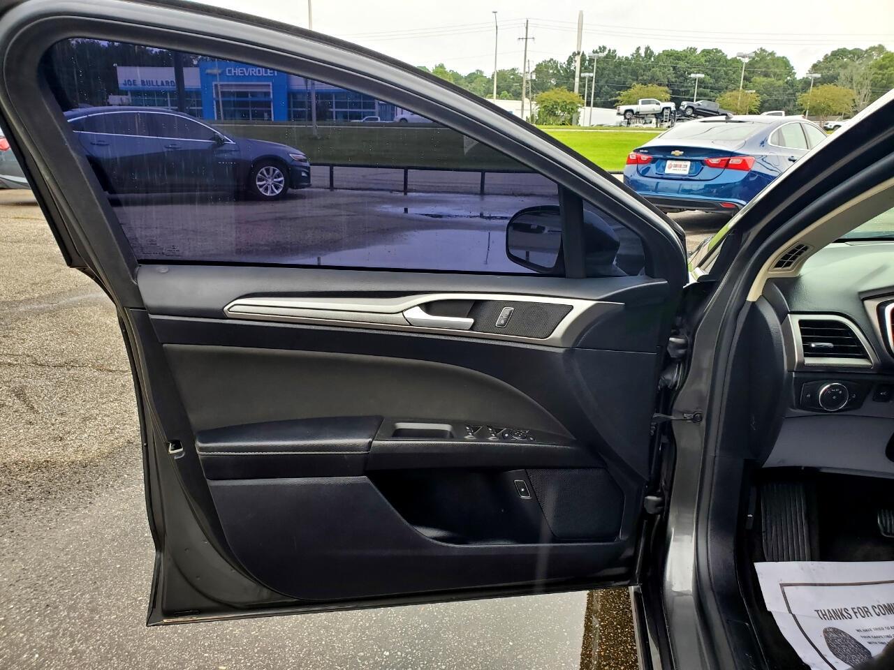 Ford Fusion Hybrid SE 2019