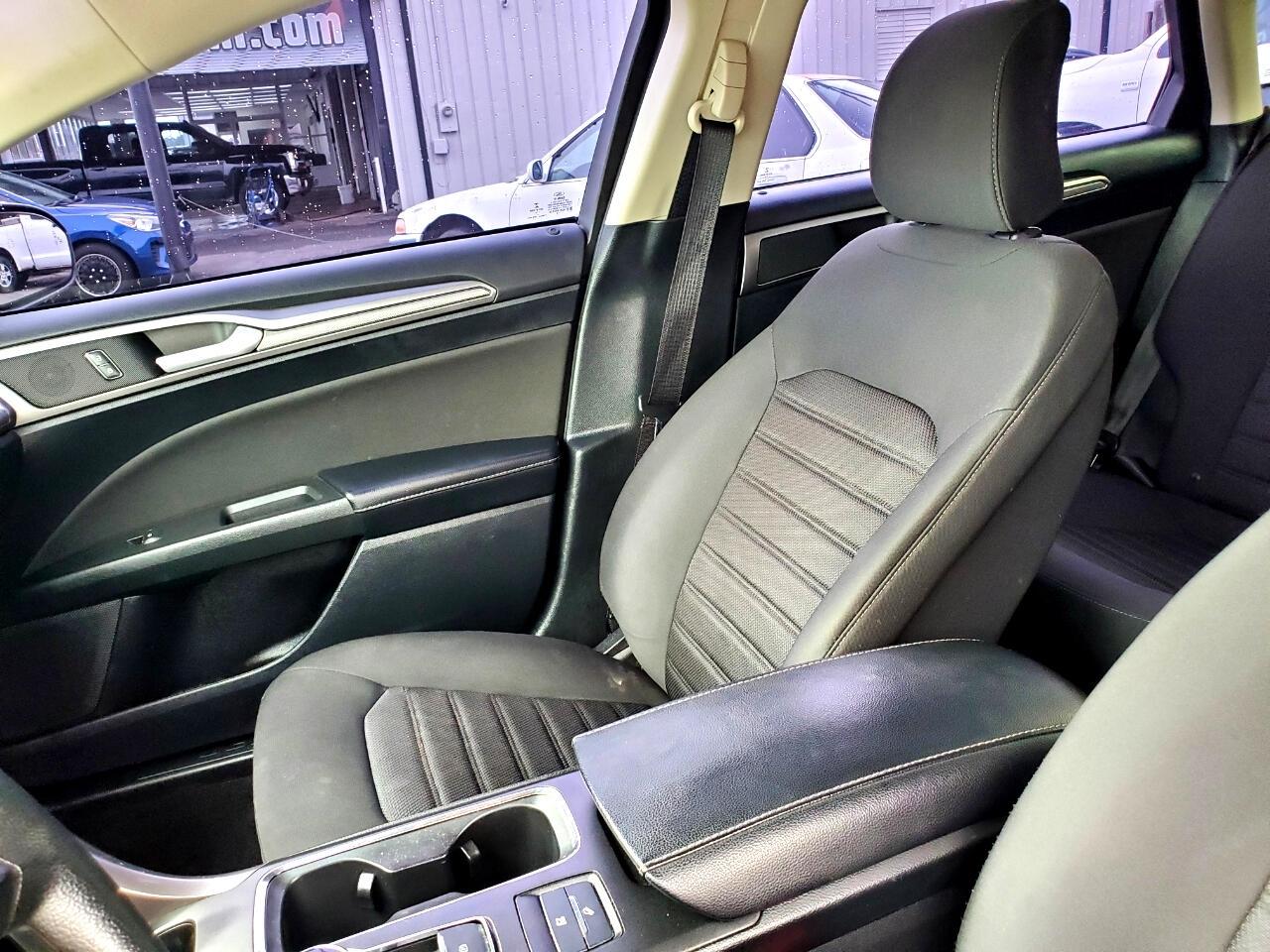 Ford Fusion Hybrid SE 2019