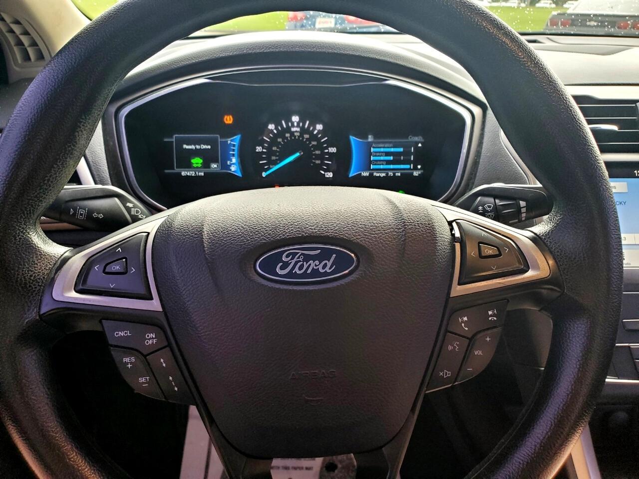 Ford Fusion Hybrid SE 2019