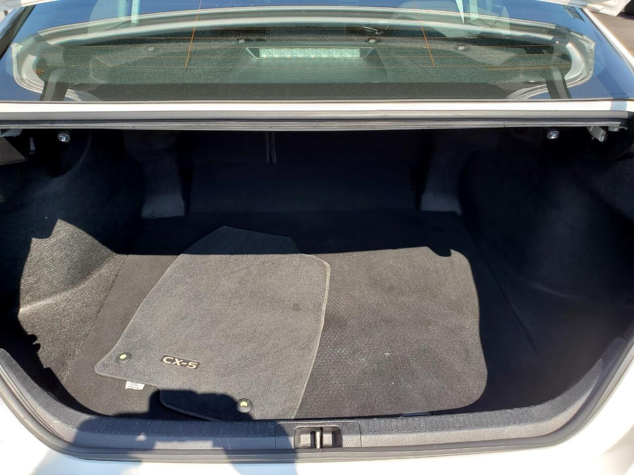 Toyota Camry XLE 2019