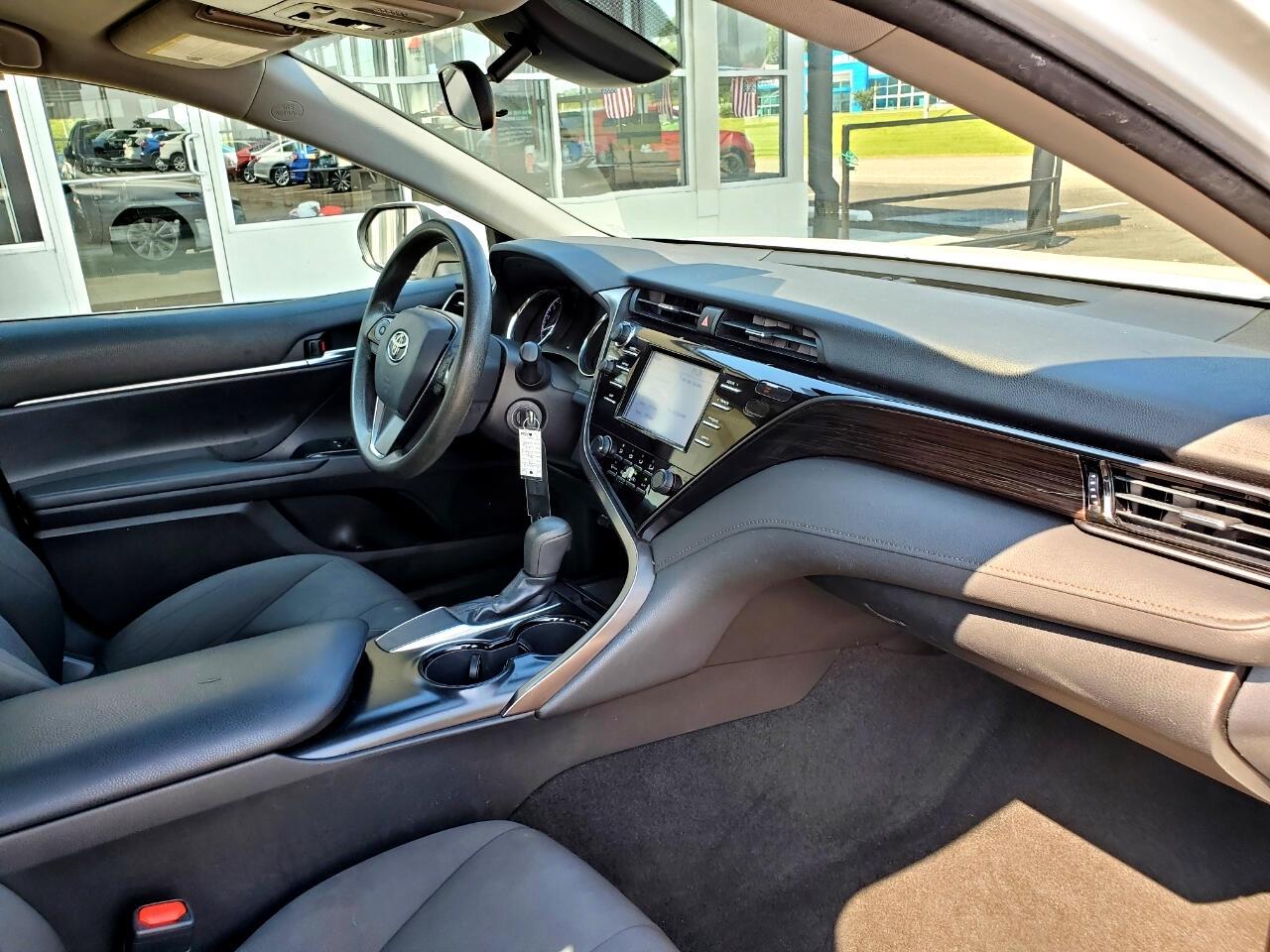 Toyota Camry XLE 2019