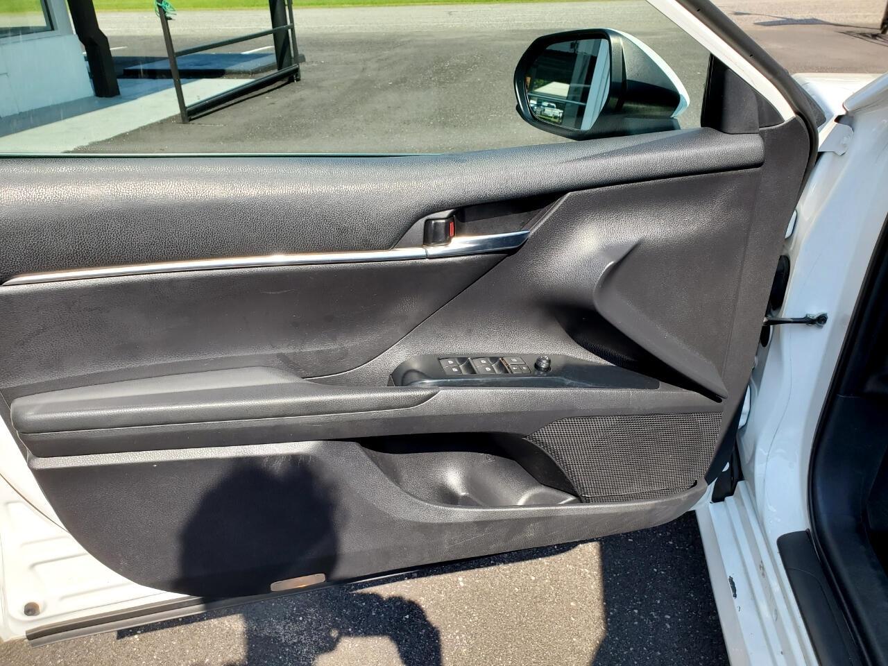 Toyota Camry XLE 2019