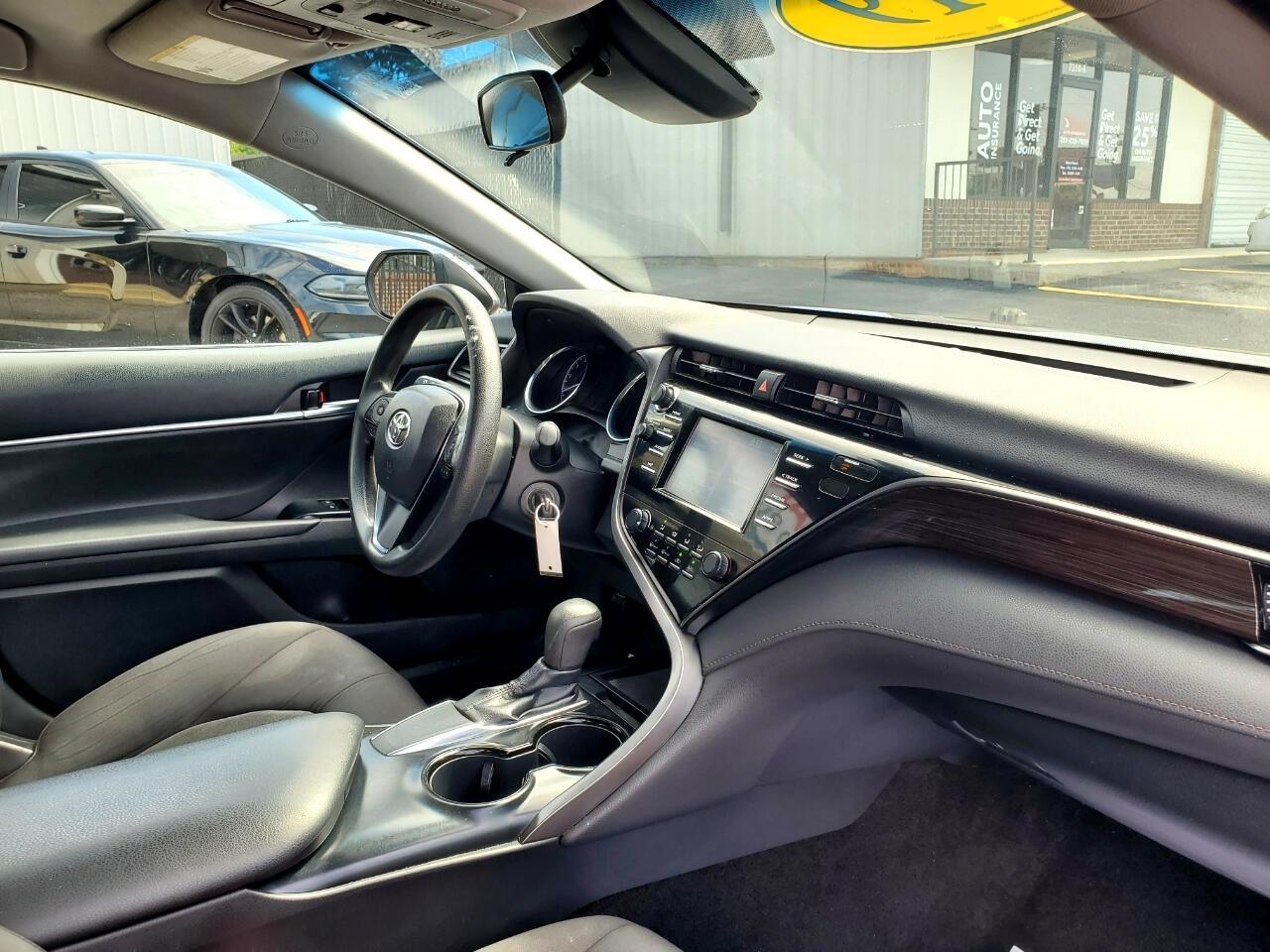 Toyota Camry XLE 2019