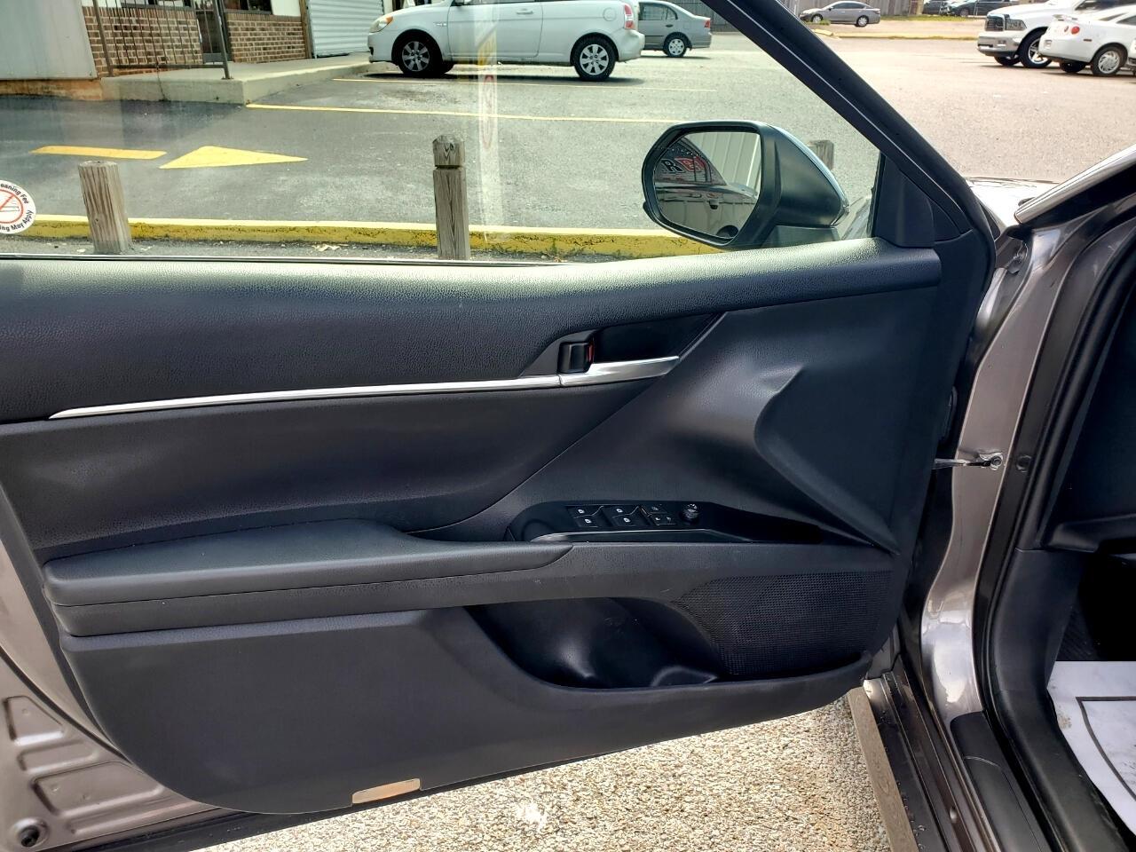 Toyota Camry XLE 2019