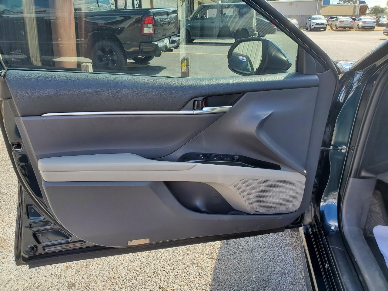 Toyota Camry XLE 2019