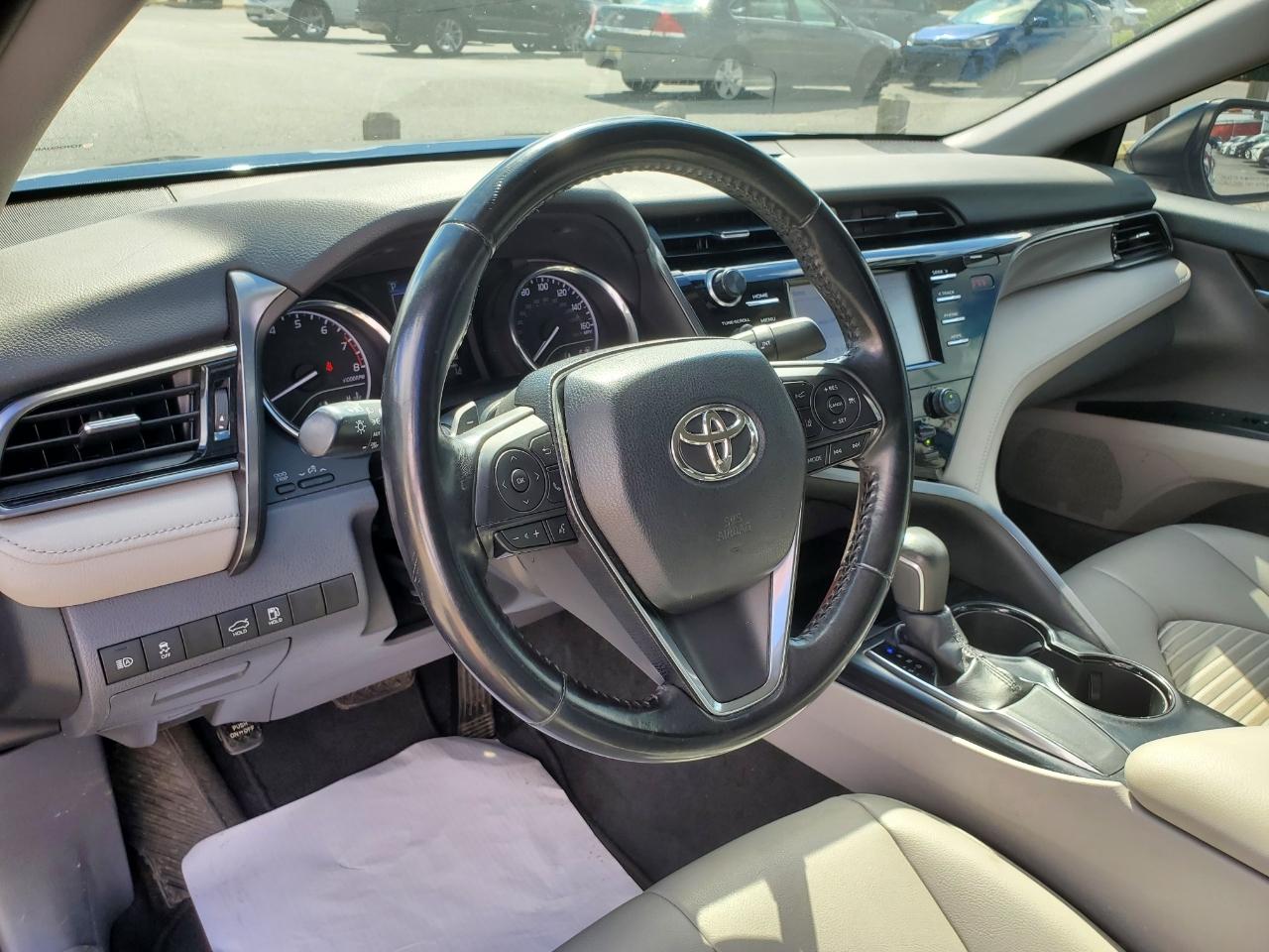 Toyota Camry XLE 2019