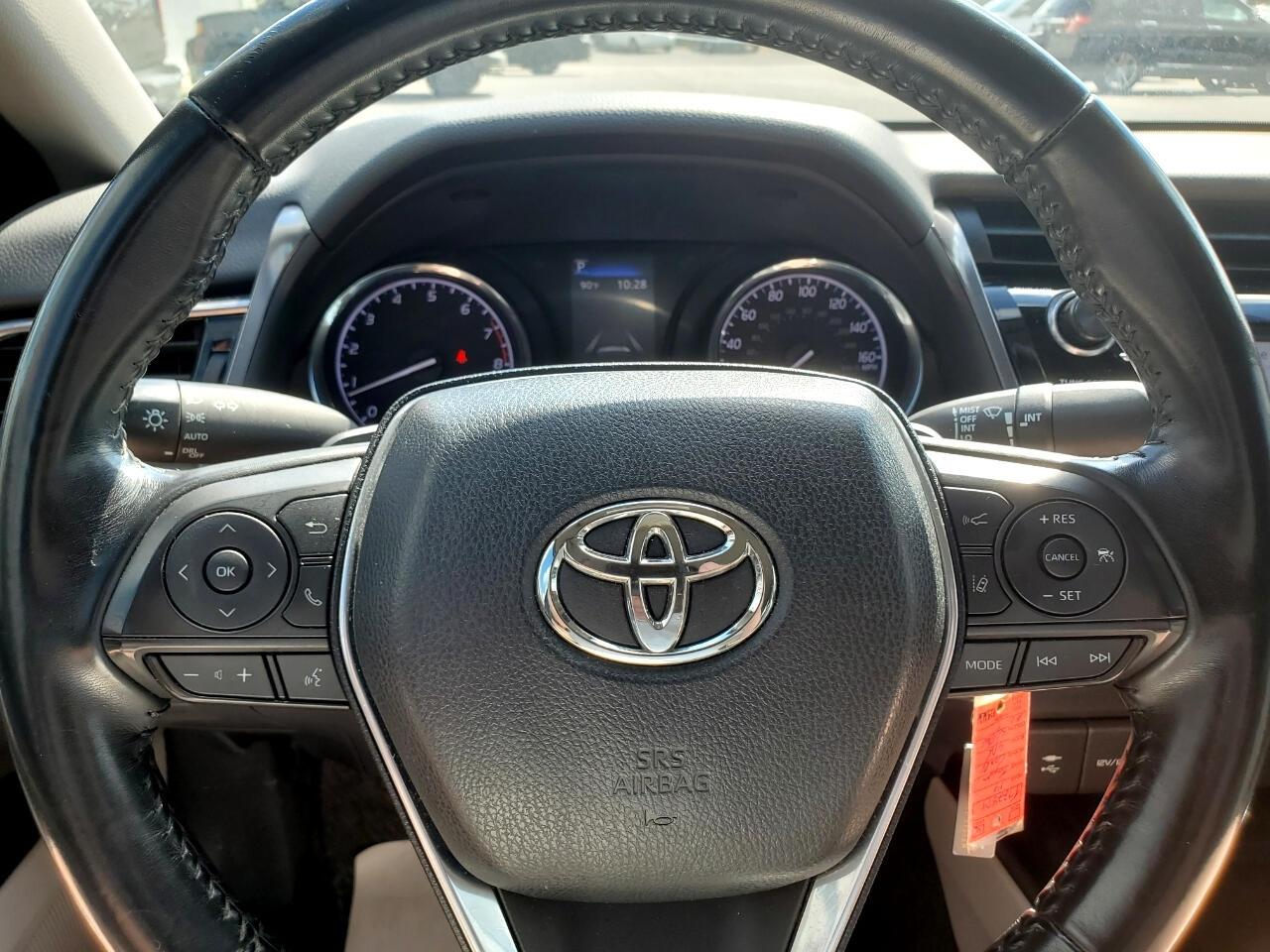Toyota Camry XLE 2019