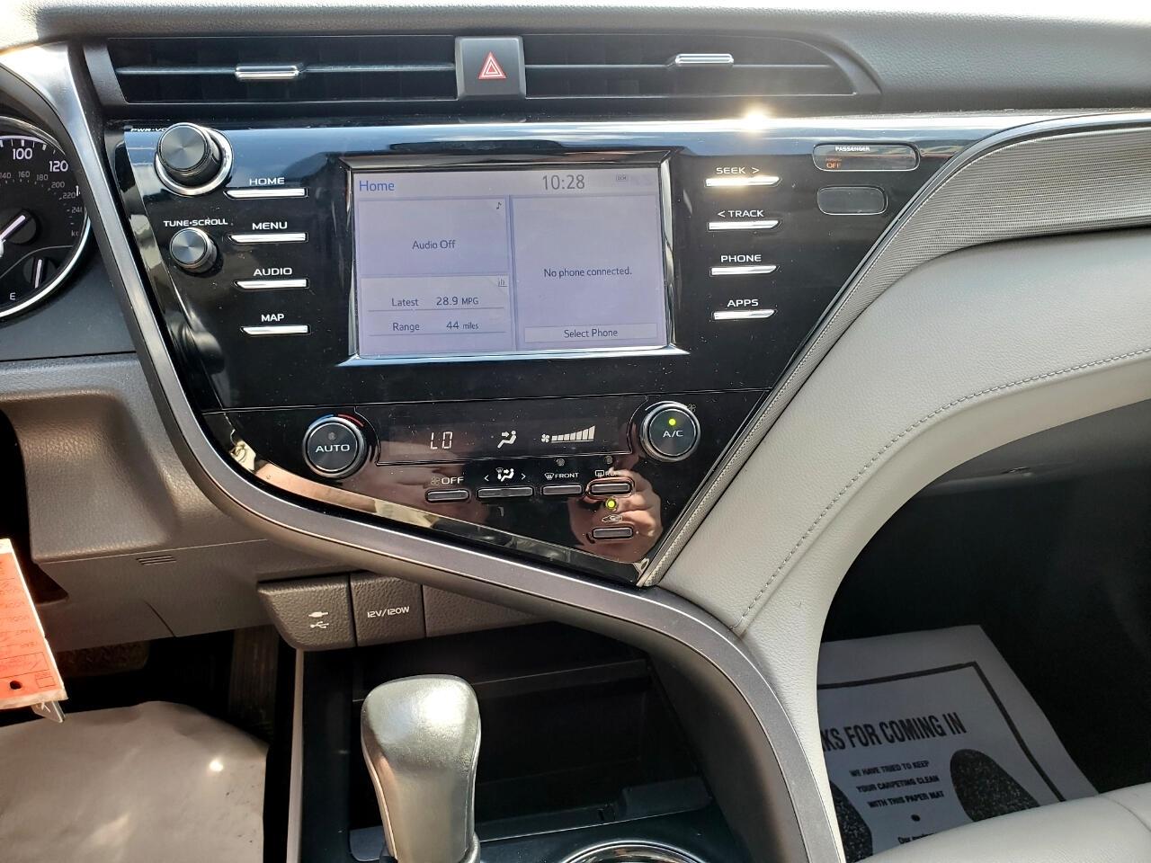 Toyota Camry XLE 2019