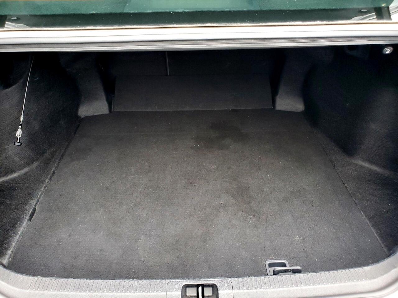 Toyota Camry XLE 2019