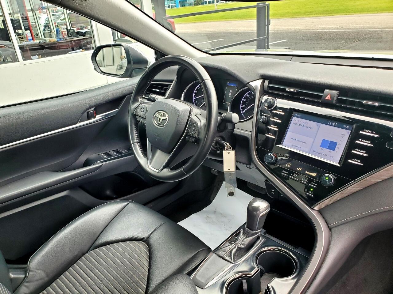 Toyota Camry XLE 2019