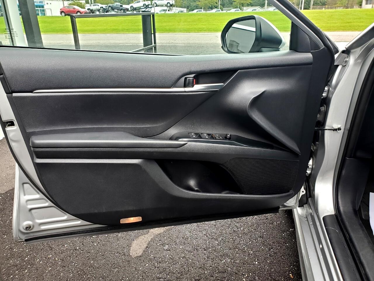 Toyota Camry XLE 2019