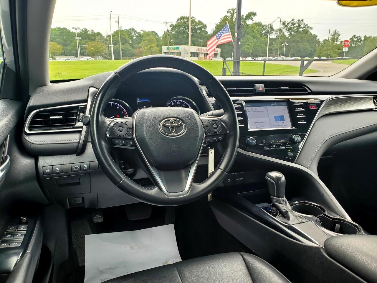 Toyota Camry XLE 2019