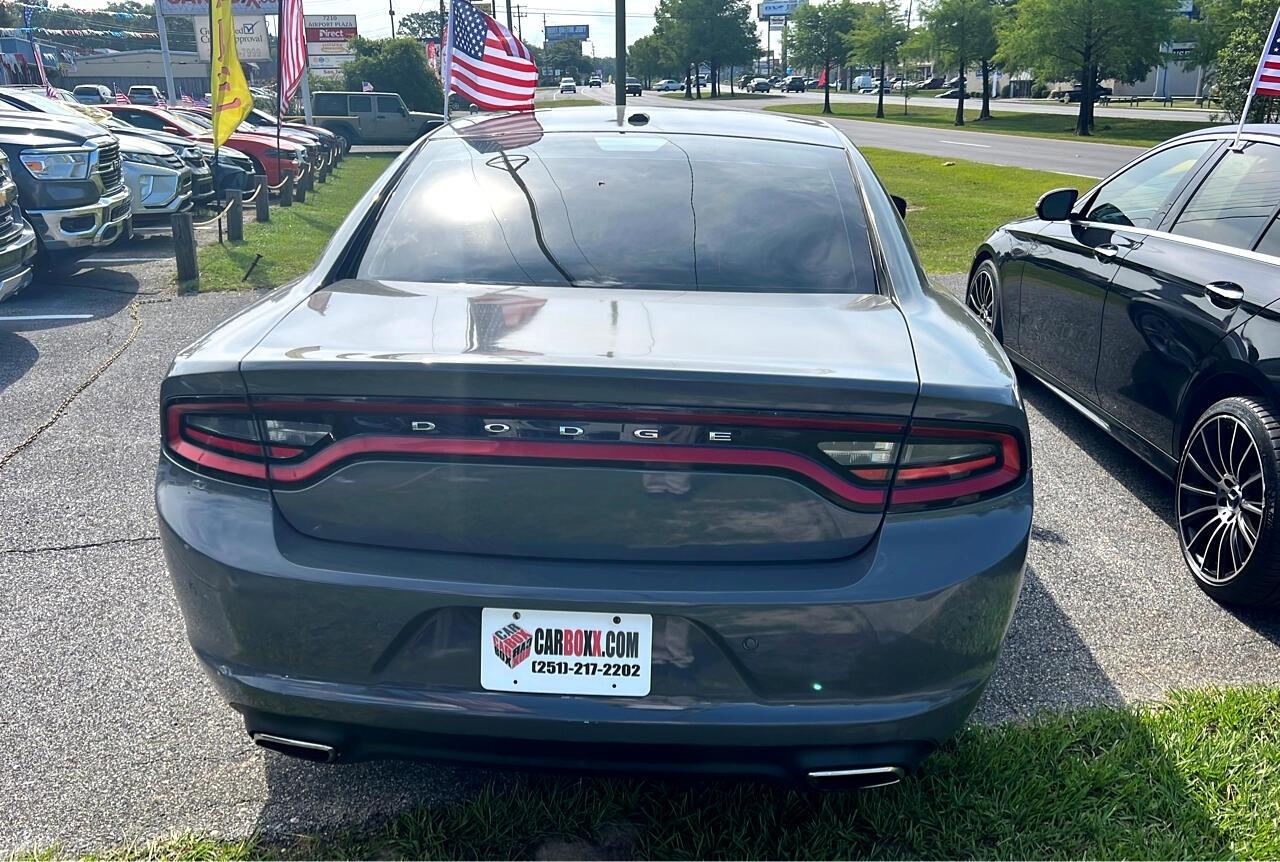 Dodge Charger SE 2017