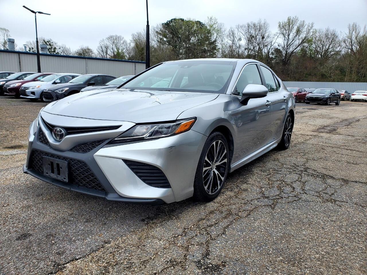 Toyota Camry SE 2019