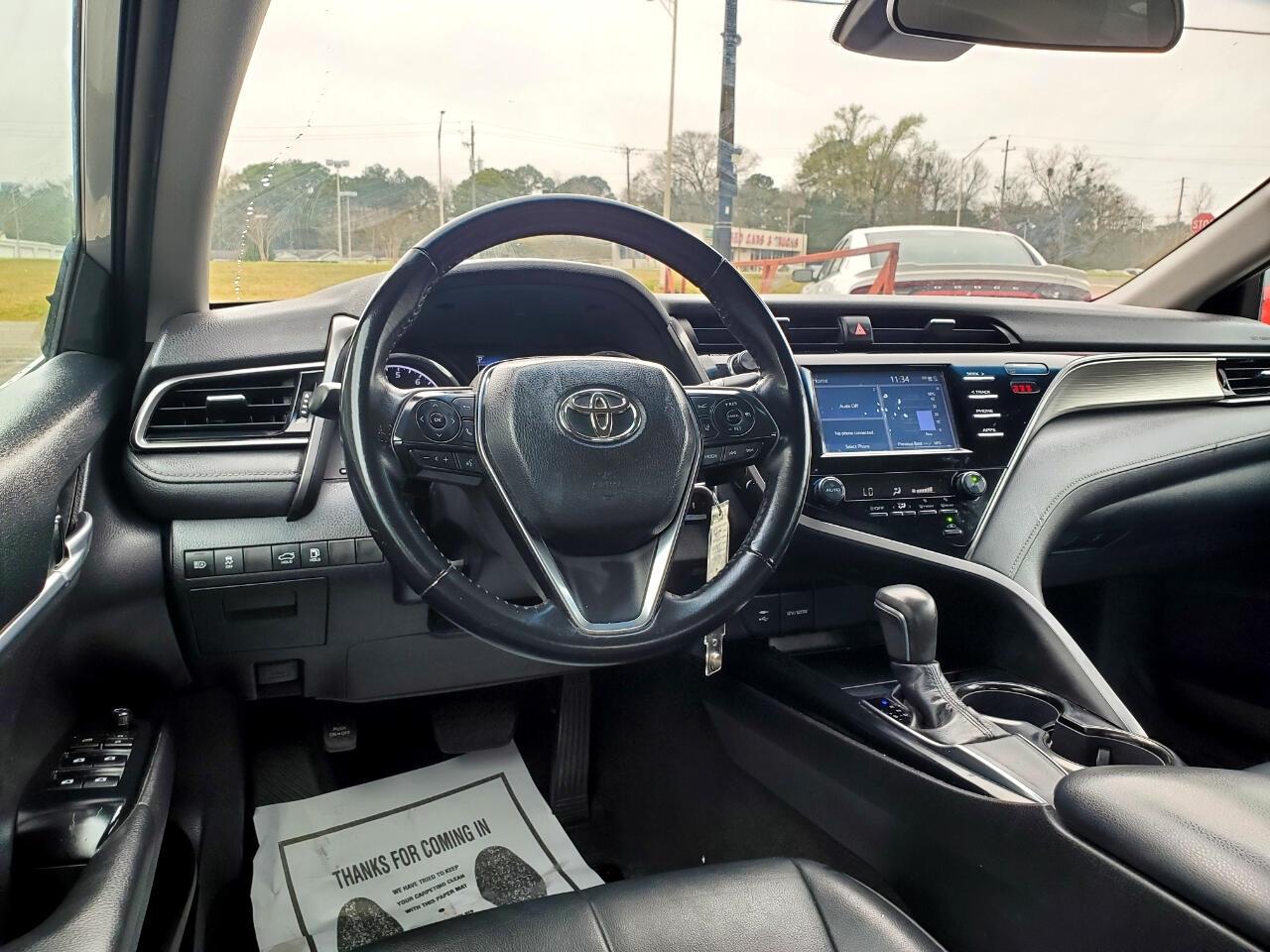 Toyota Camry SE 2019