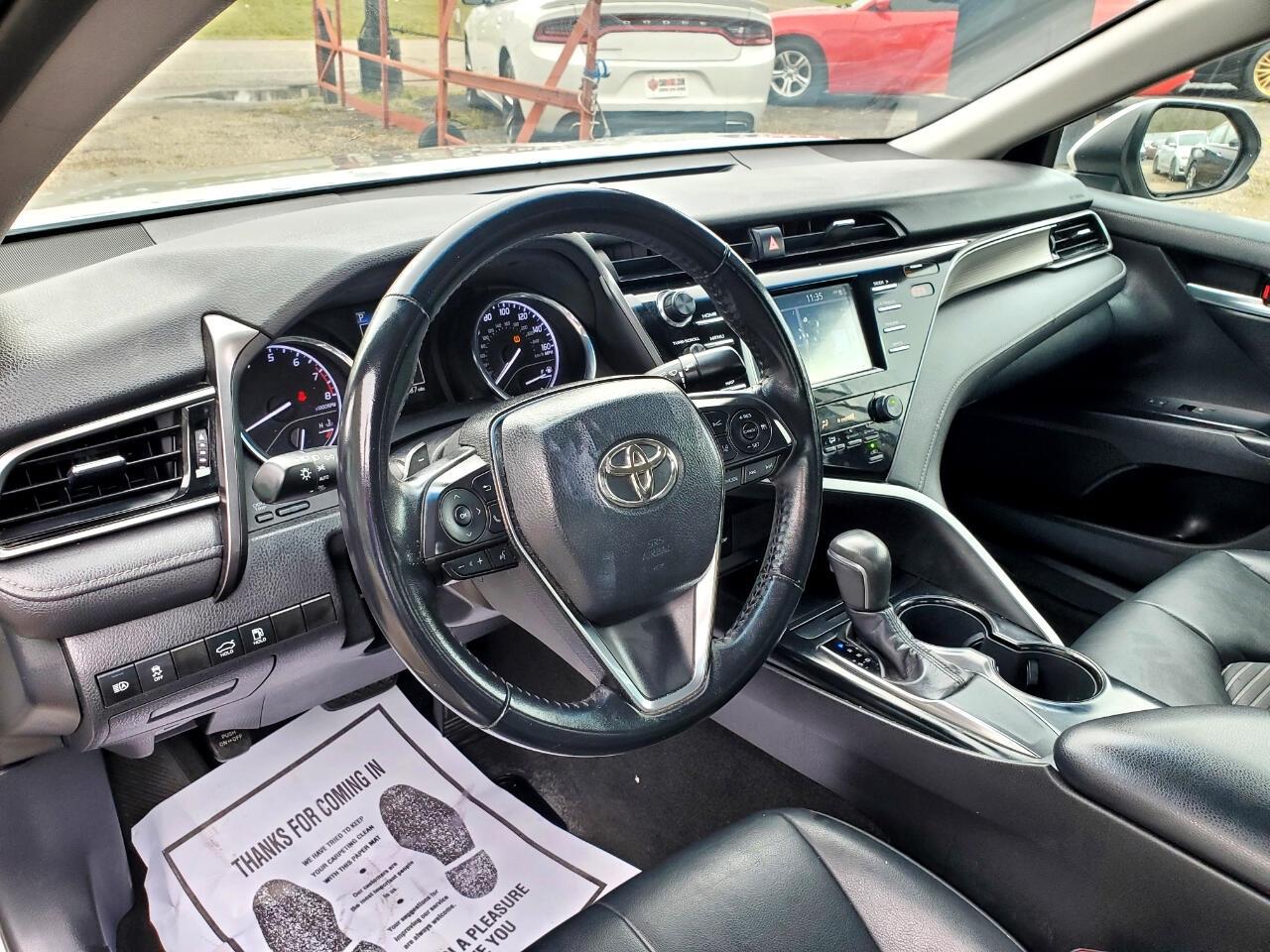 Toyota Camry SE 2019