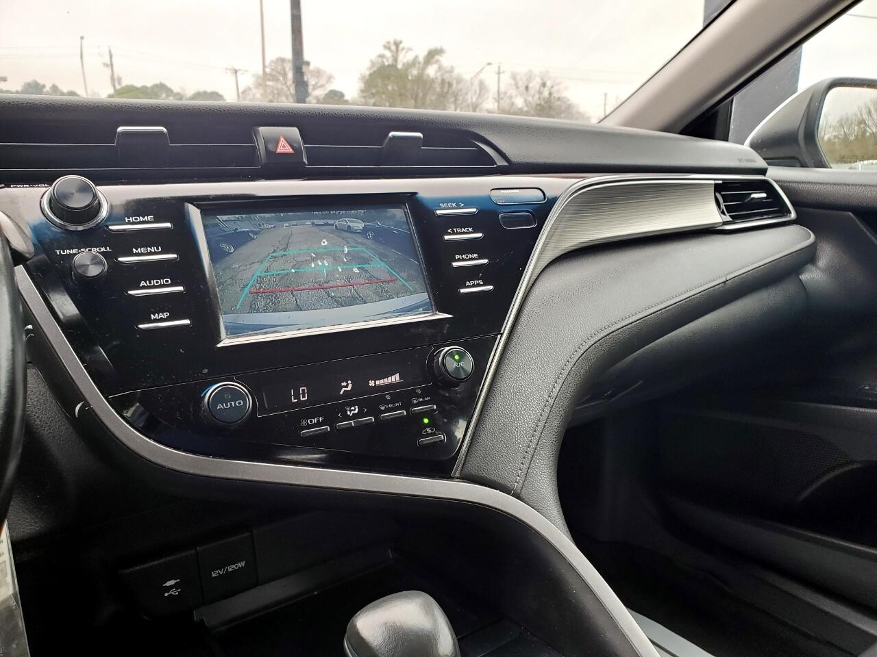 Toyota Camry SE 2019