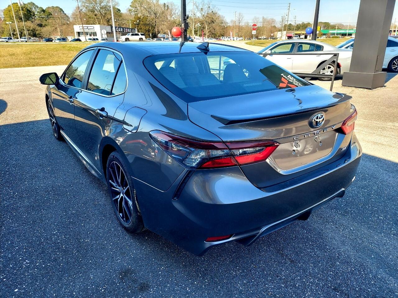 Toyota Camry SE 2022