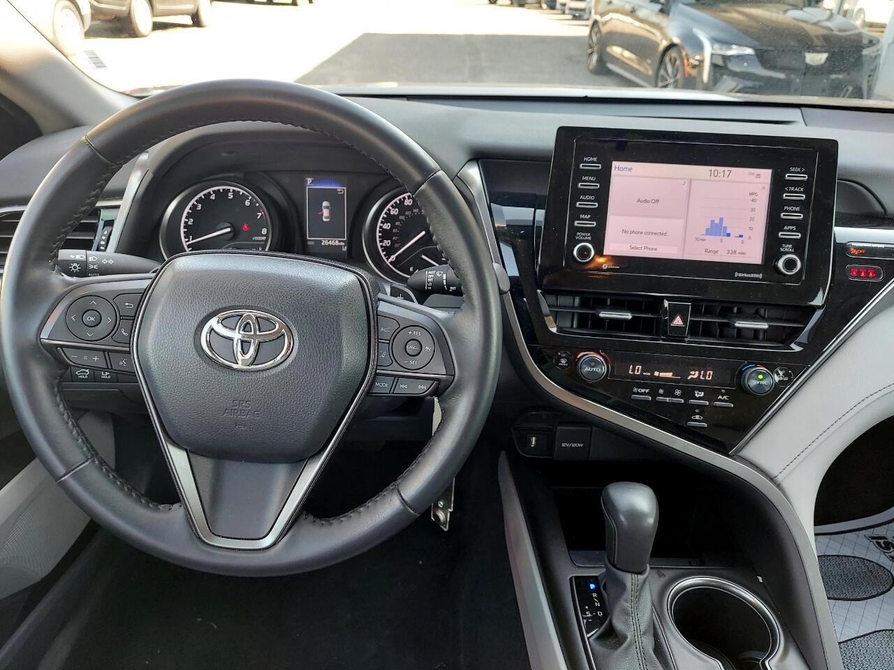 Toyota Camry SE 2022