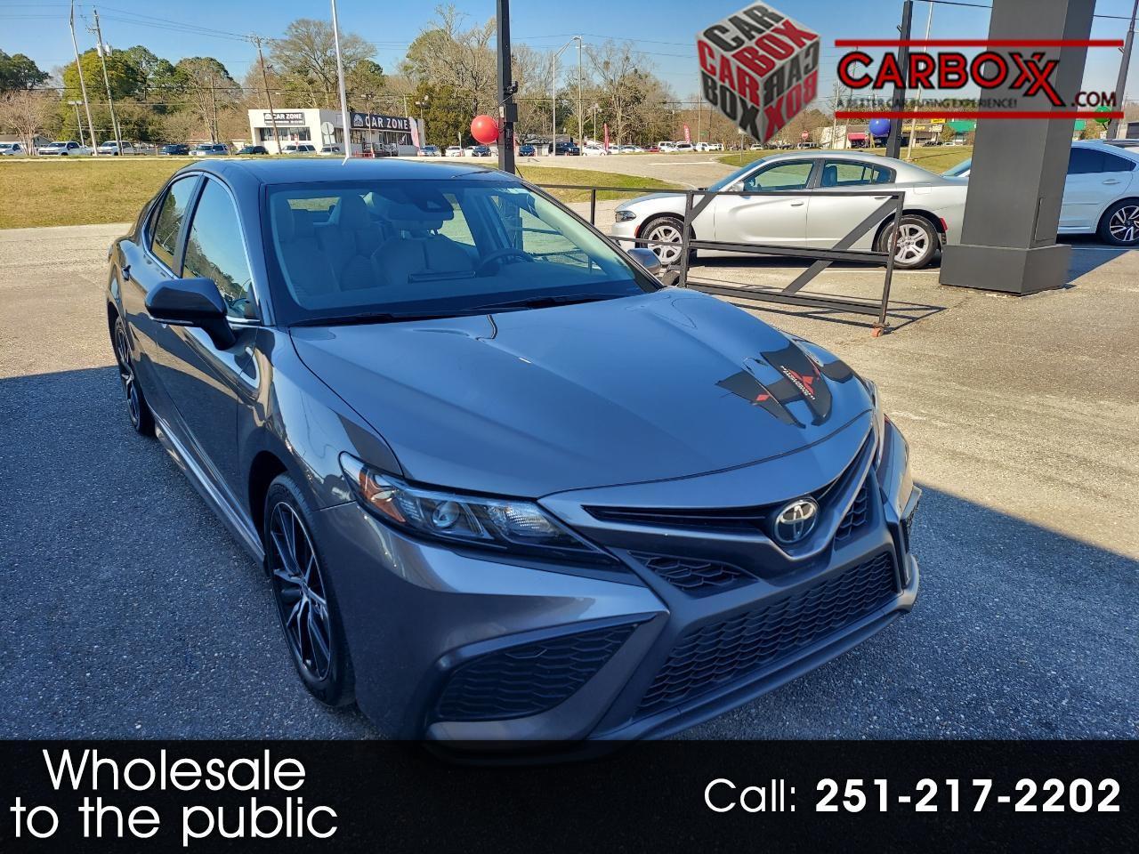 Toyota Camry SE 2022