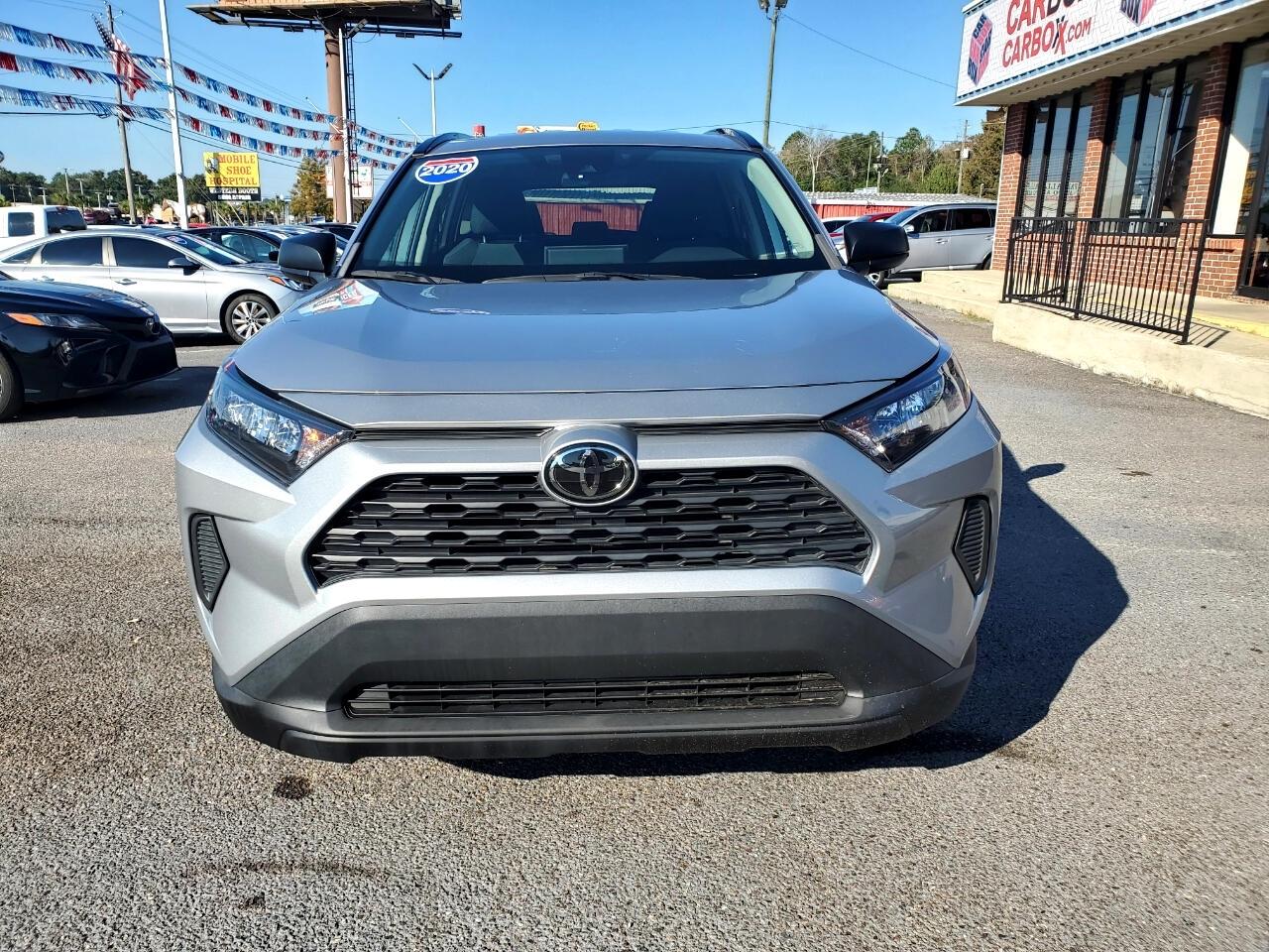 Toyota RAV4 LE 2020