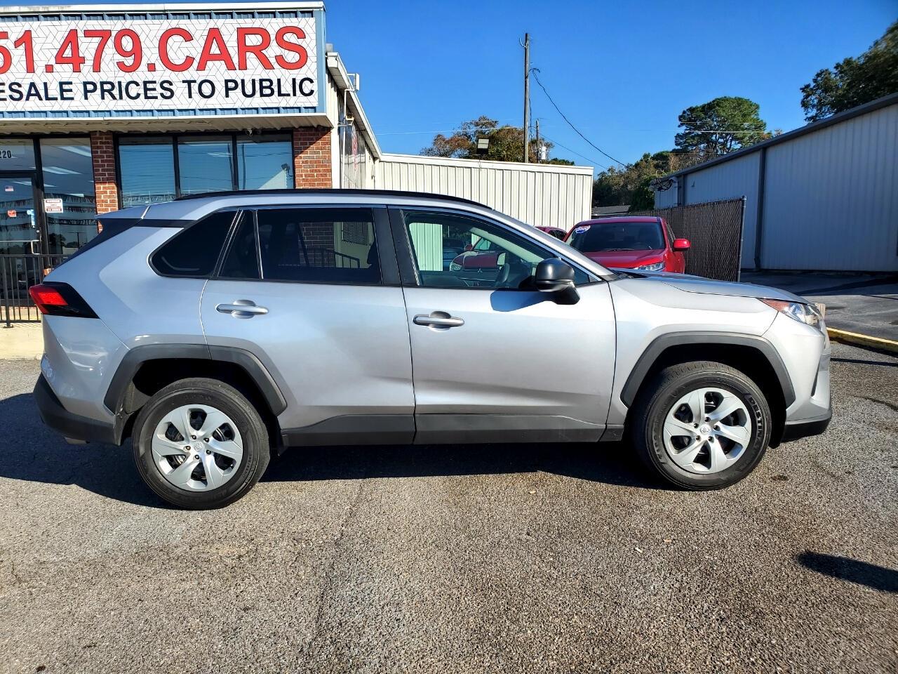 Toyota RAV4 LE 2020