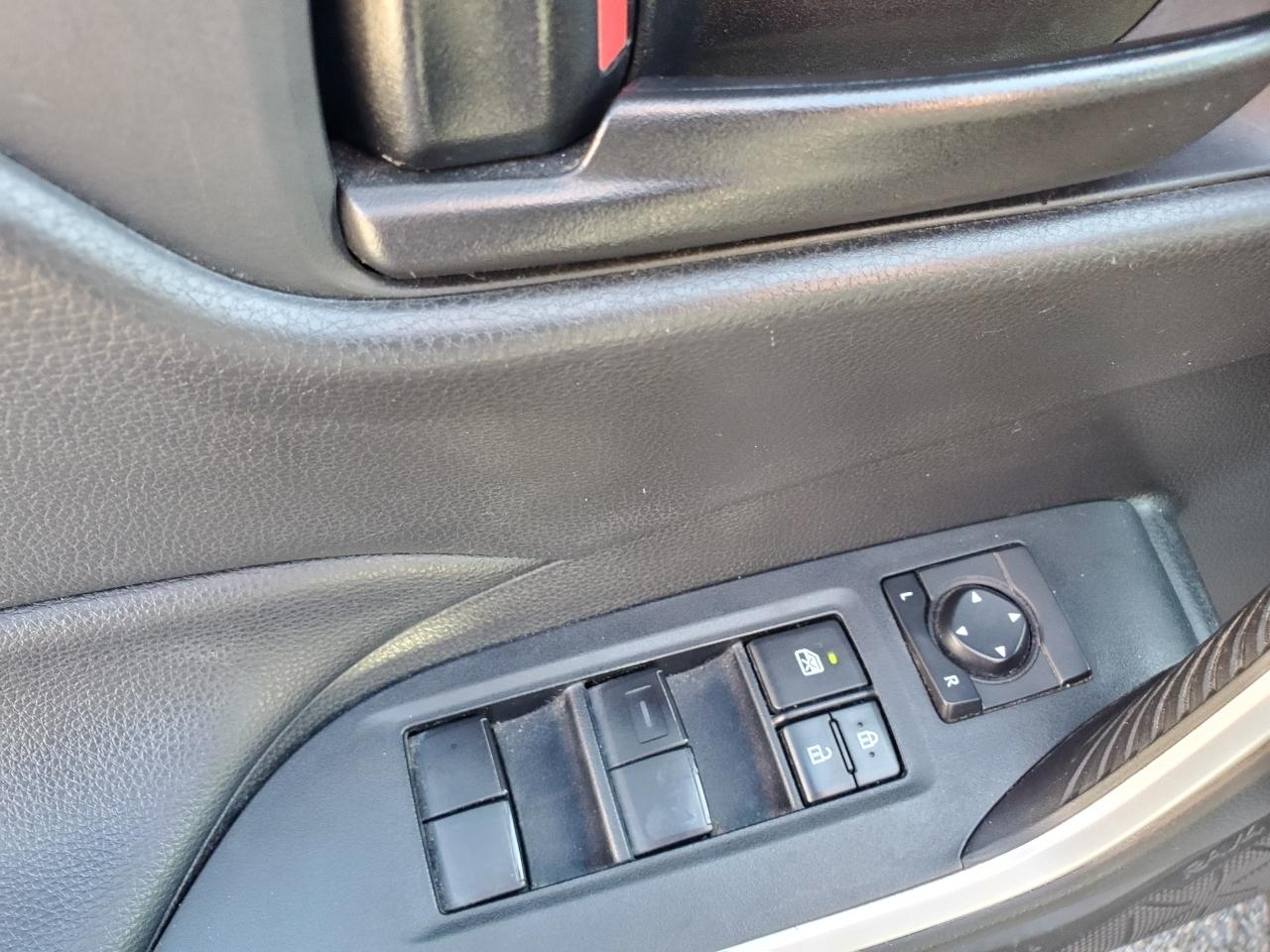Toyota RAV4 LE 2020