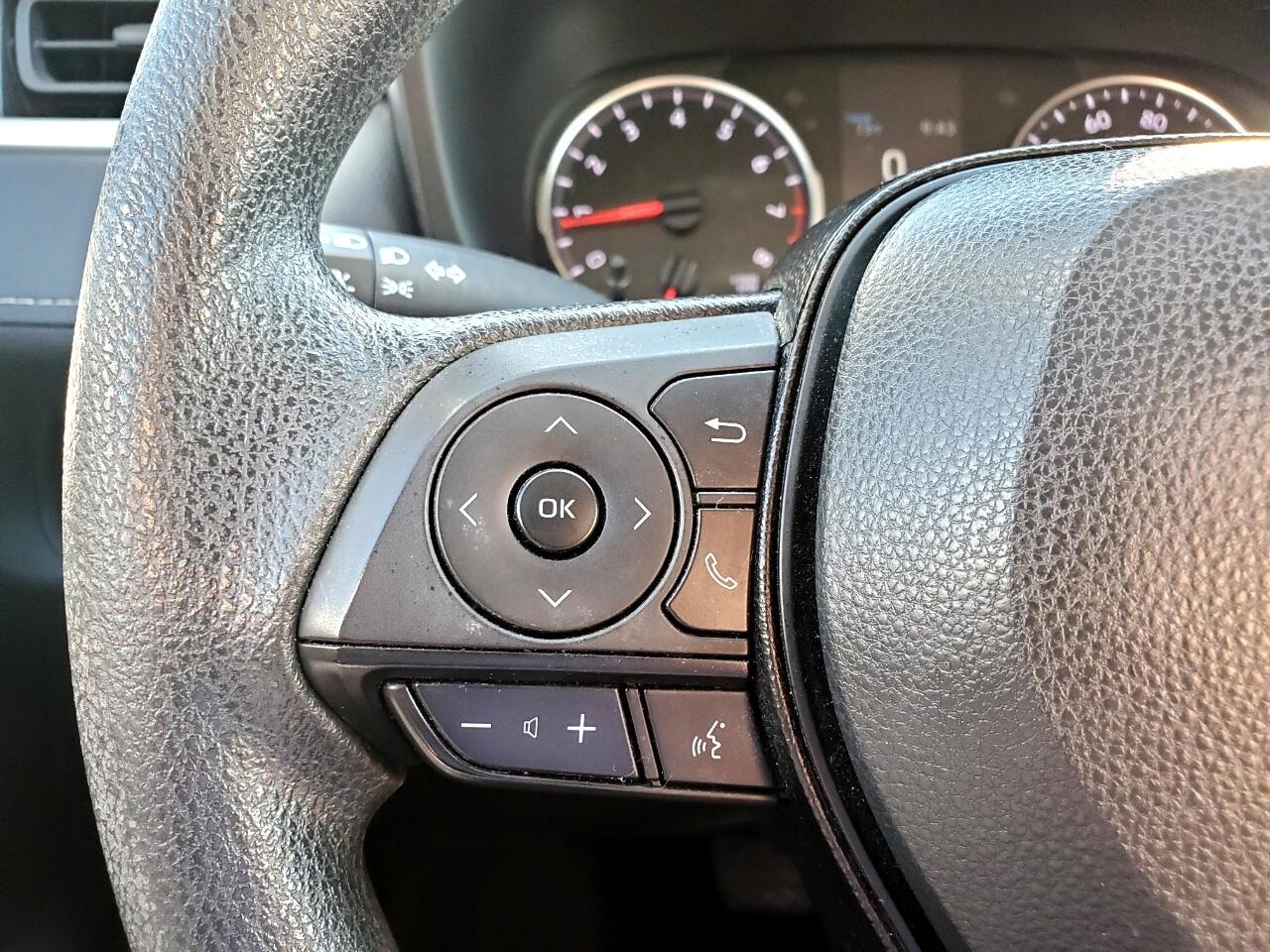 Toyota RAV4 LE 2020