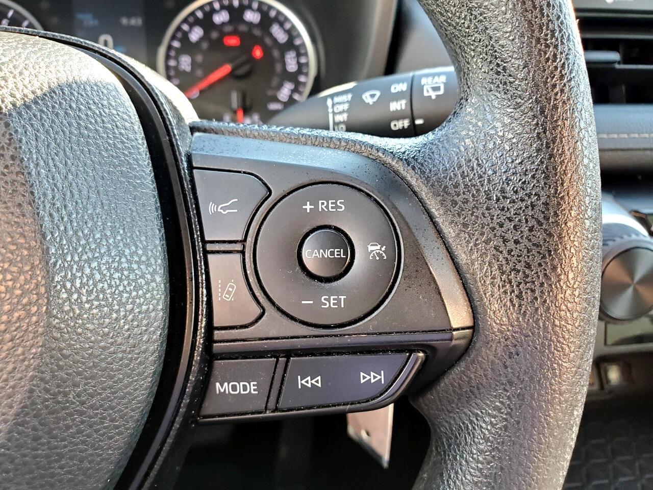 Toyota RAV4 LE 2020
