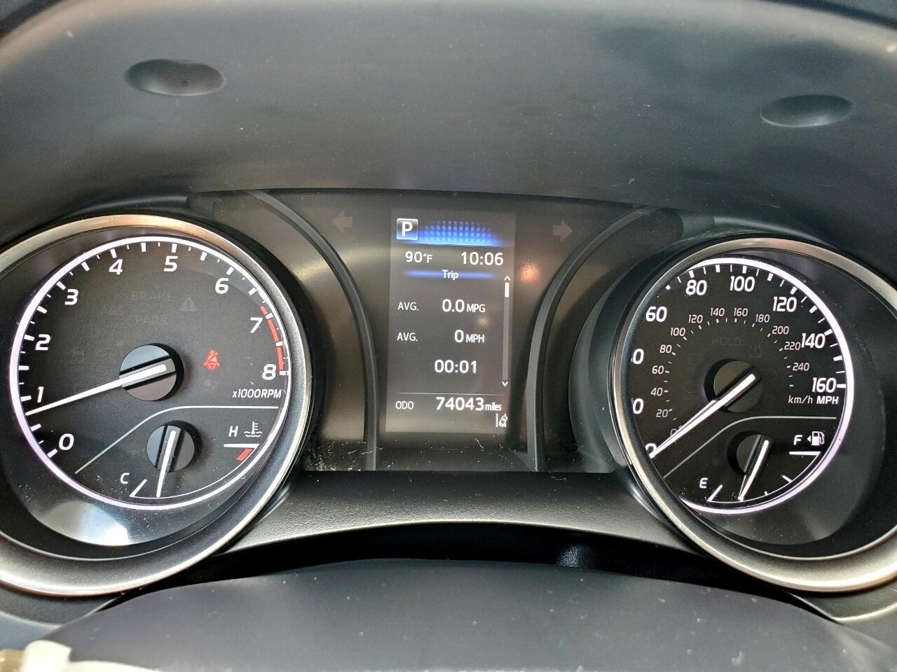 Toyota Camry SE 2021