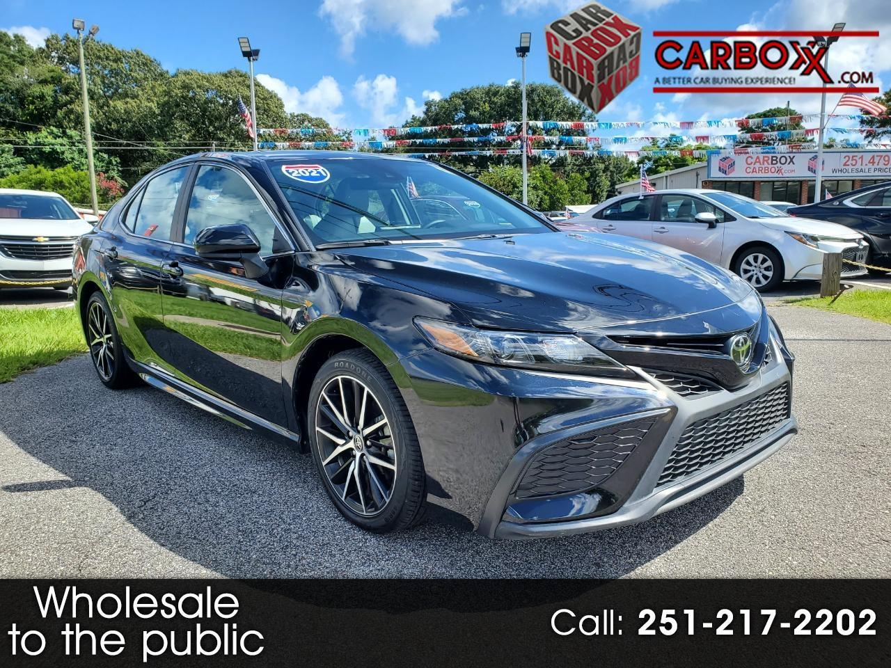 Toyota Camry SE 2021