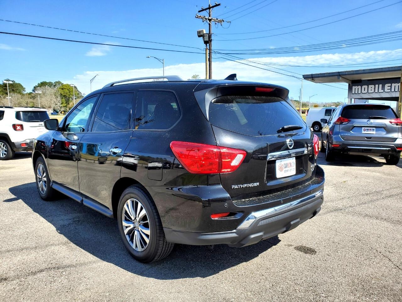 Nissan Pathfinder SV 4WD 2020
