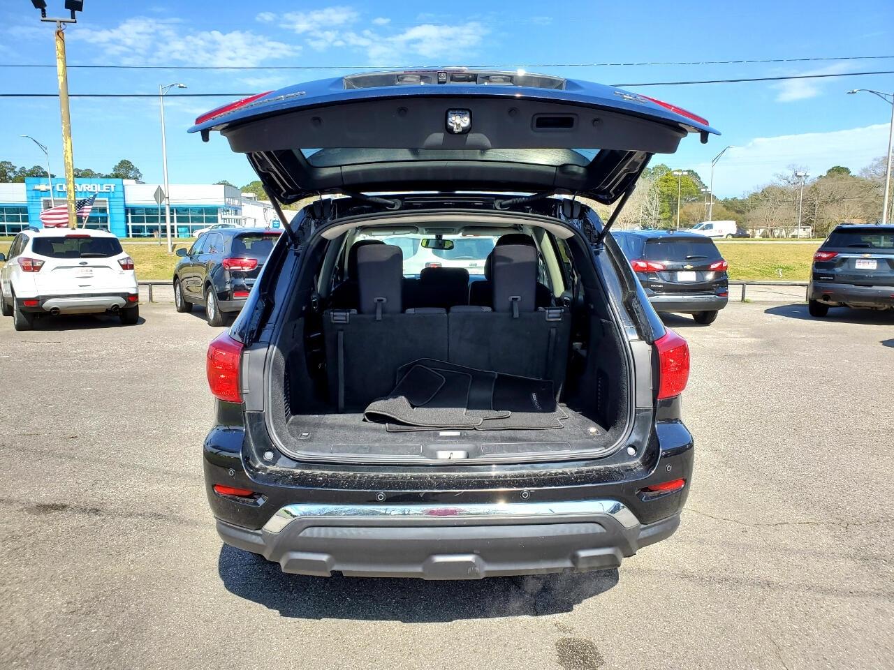 Nissan Pathfinder SV 4WD 2020