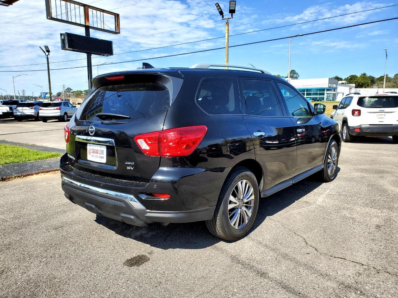 Nissan Pathfinder SV 4WD 2020