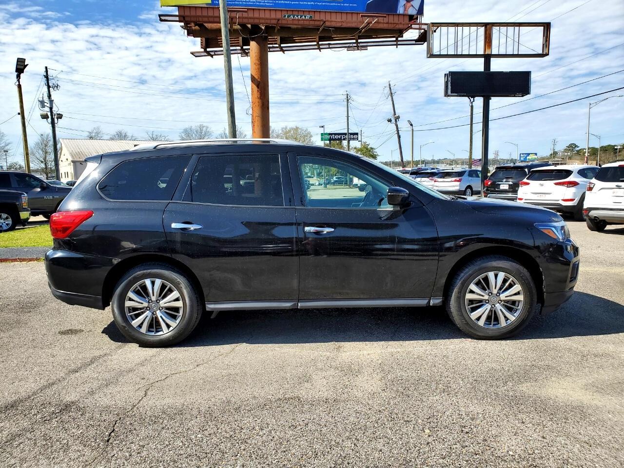 Nissan Pathfinder SV 4WD 2020