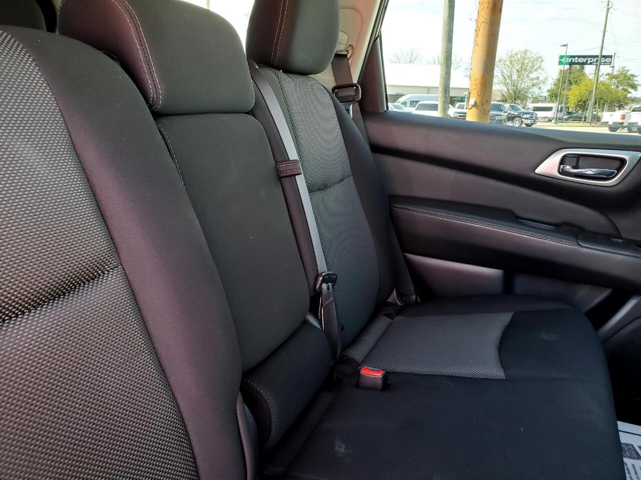 Nissan Pathfinder SV 4WD 2020