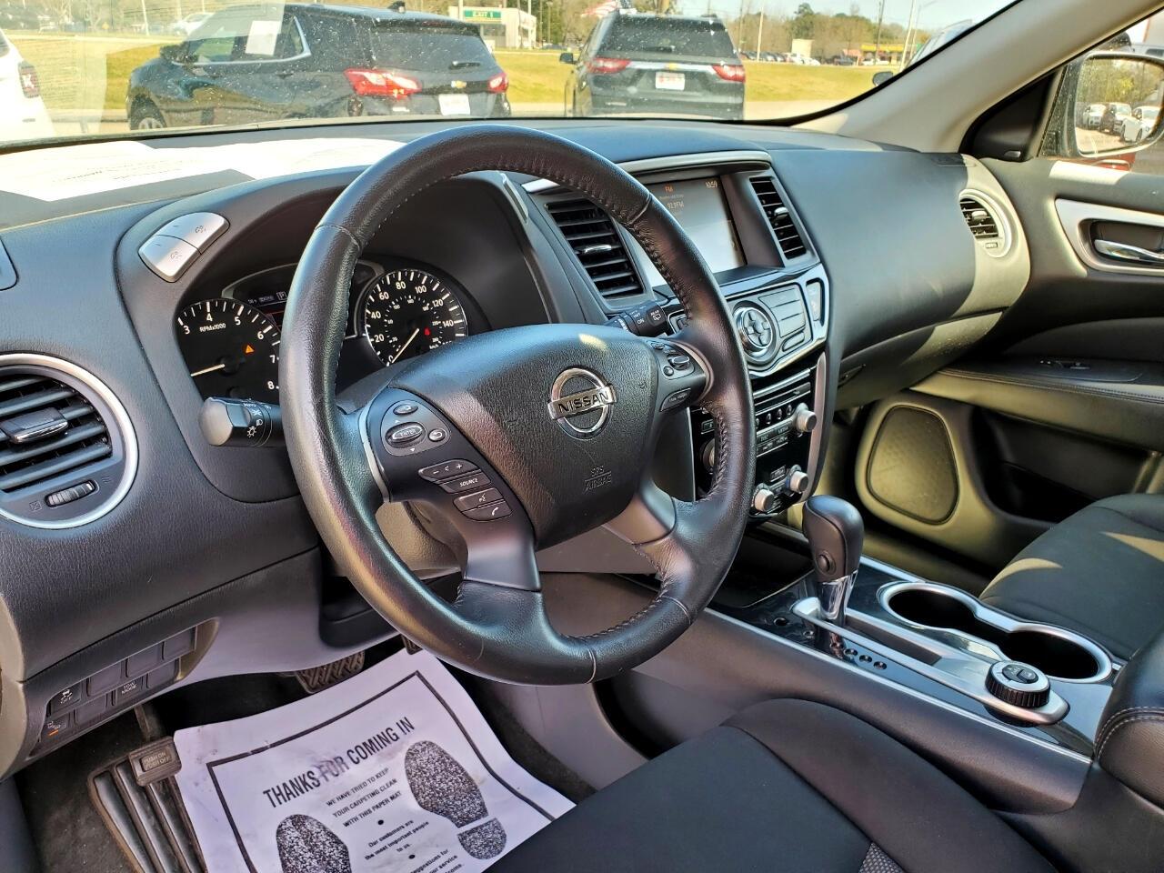 Nissan Pathfinder SV 4WD 2020