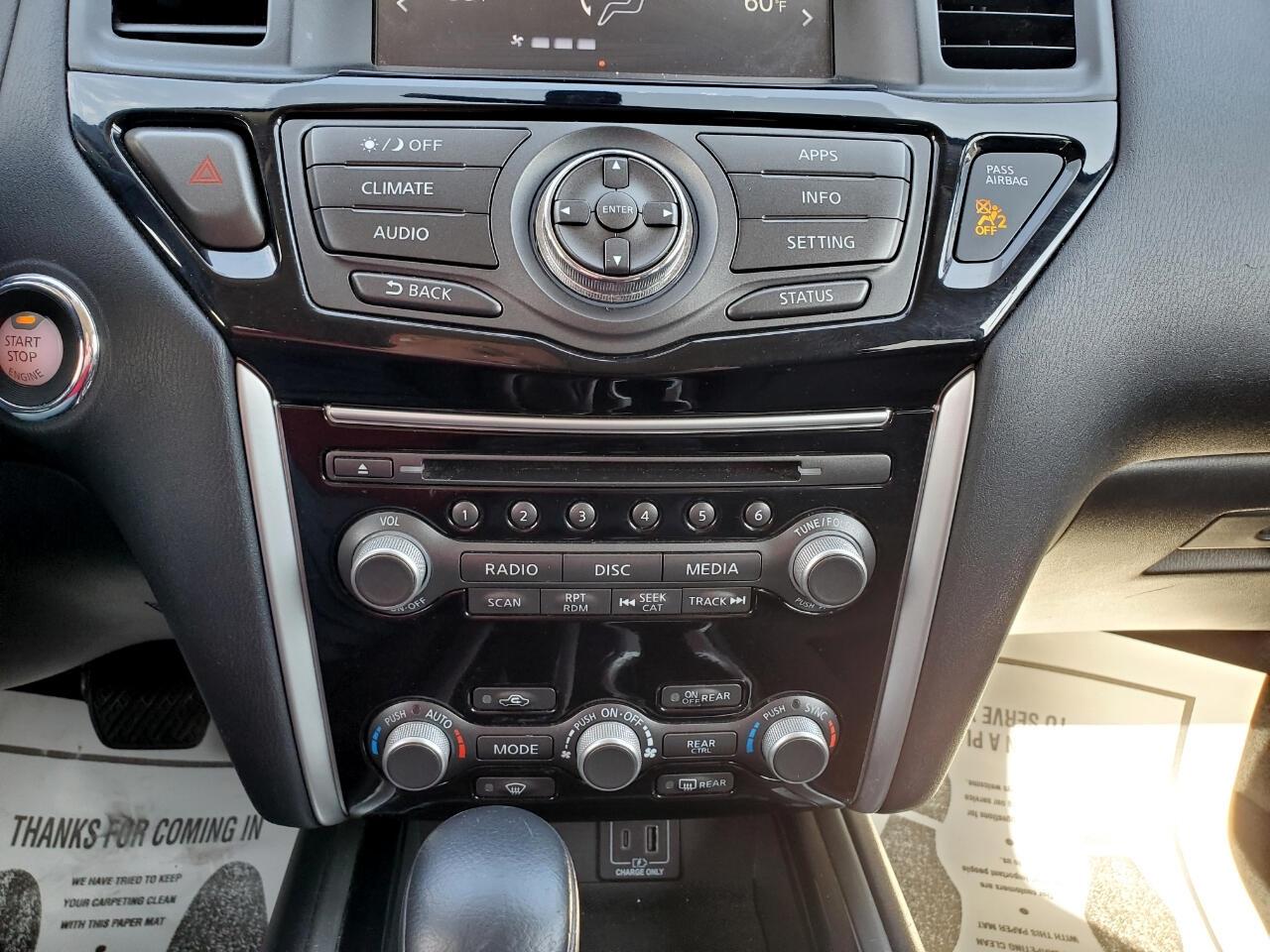 Nissan Pathfinder SV 4WD 2020